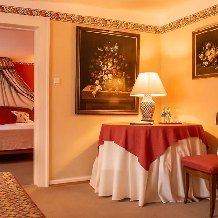 Schloss Hotel 3*