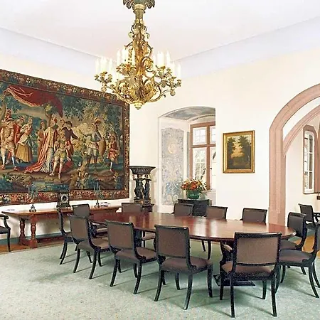 מלון Schloss 3*