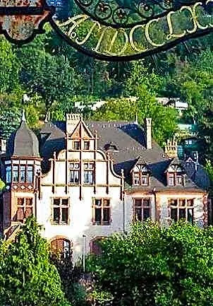 Schloss מלון 3*